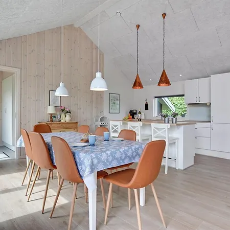 Holiday home Regni - 300m To The Fjord By Interhome