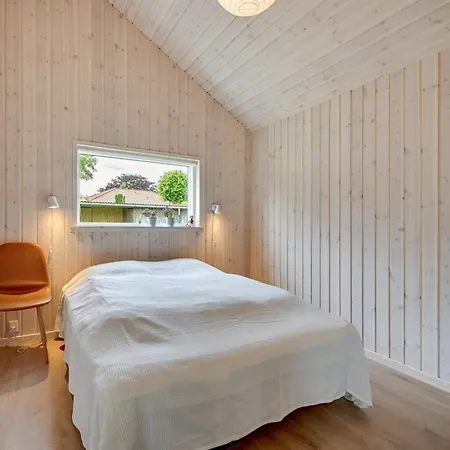 Regni - 300m To The Fjord By Interhome Feriehus